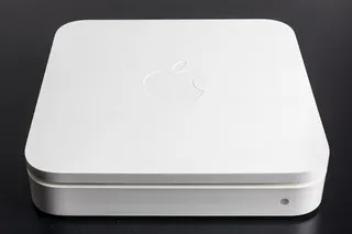 AirPort Extreme (1st generation) product photograph