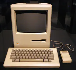 Macintosh (128K) product photograph