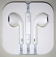 EarPods with Lightning Connector product photograph