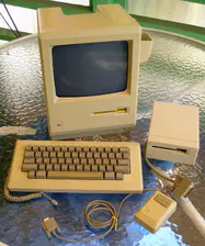 Apple UniDisk 3.5 product photograph