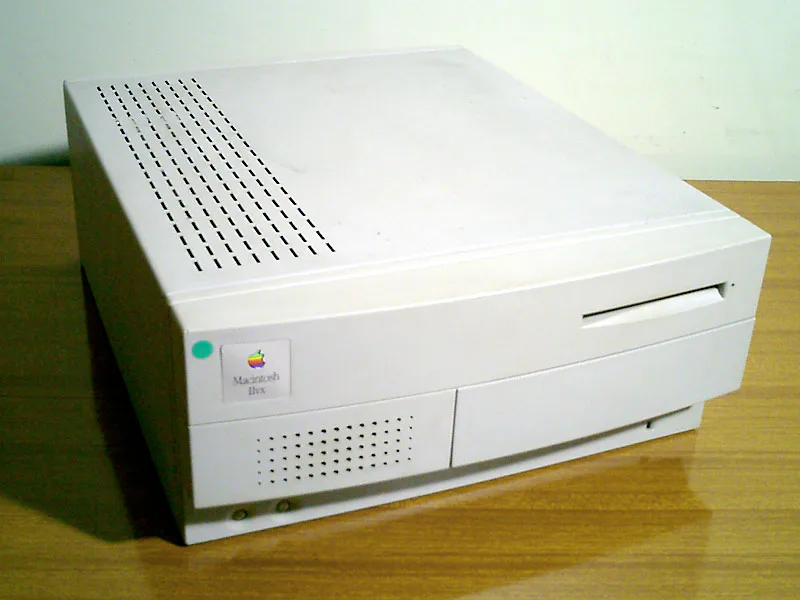 Macintosh IIvi gallery photograph