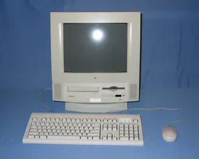 Power Macintosh 5260 product photograph