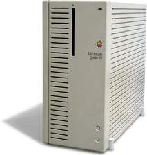 Macintosh Quadra 700 product photograph